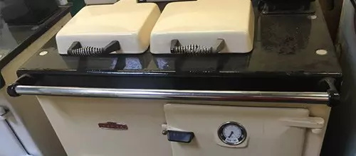 cream coloured rayburn cooker